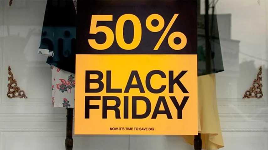 Se espera que el Black Friday se convierta en una boya de salvación de cara a Navidad. (Photo: Ashkan Forouzani by Unsplash)