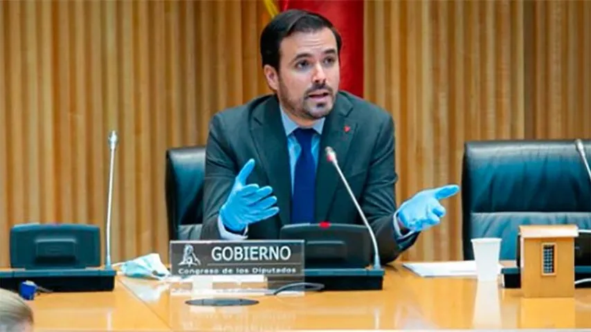 La Mesa del Turismo, indignada con Podemos y la intervención de Alberto Garzón. (Foto: Congreso)